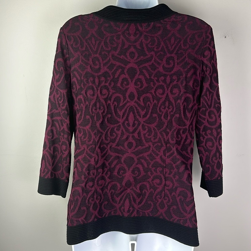 Exclusively Misook Petite M Texture Zip-Up Top Lightweight Jacket Burgundy Black - Picture 10 of 16